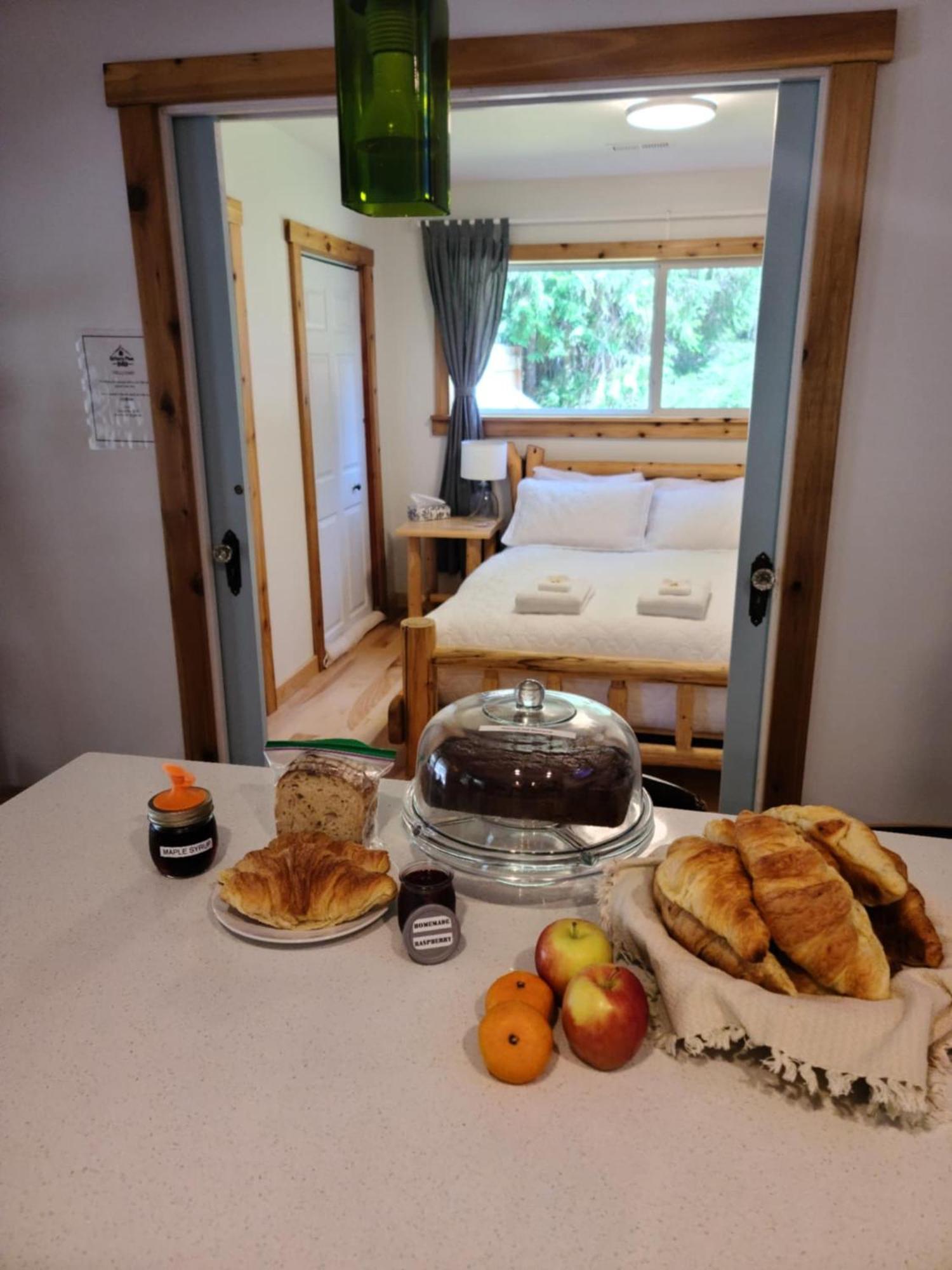 Grizzly Paw B&B Clearwater Bagian luar foto